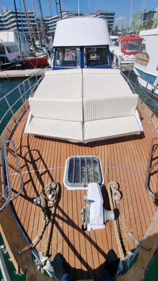 Charming Boat House In Barcelona With Big Terrace And Solarium Hotell Sant Adria de Besos Eksteriør bilde