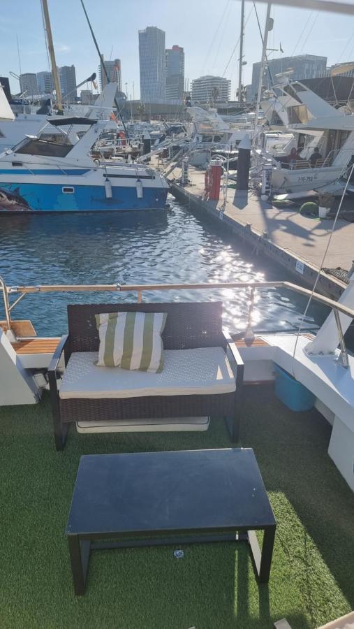 Charming Boat House In Barcelona With Big Terrace And Solarium Hotell Sant Adria de Besos Eksteriør bilde