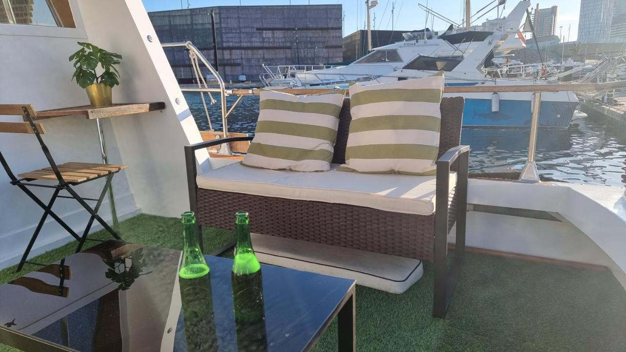 Charming Boat House In Barcelona With Big Terrace And Solarium Hotell Sant Adria de Besos Eksteriør bilde
