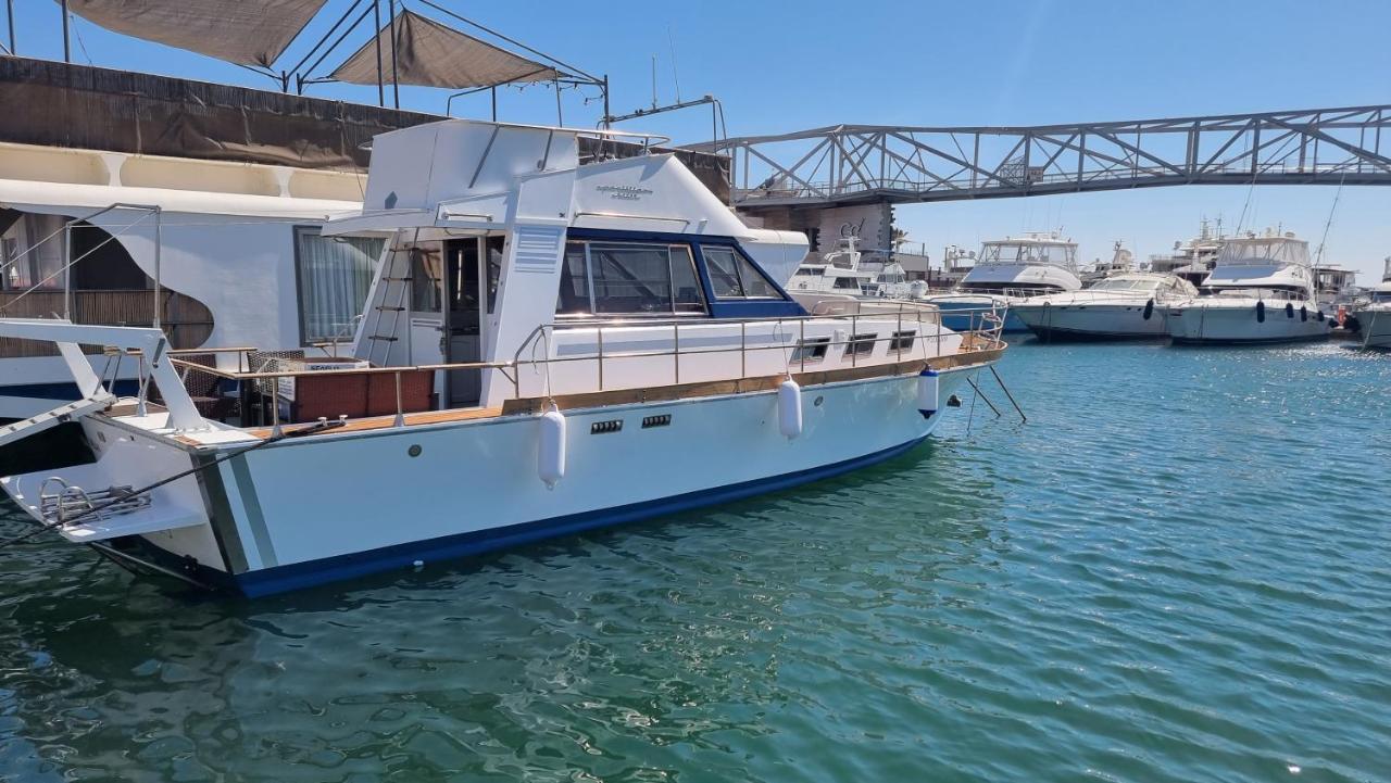 Charming Boat House In Barcelona With Big Terrace And Solarium Hotell Sant Adria de Besos Eksteriør bilde